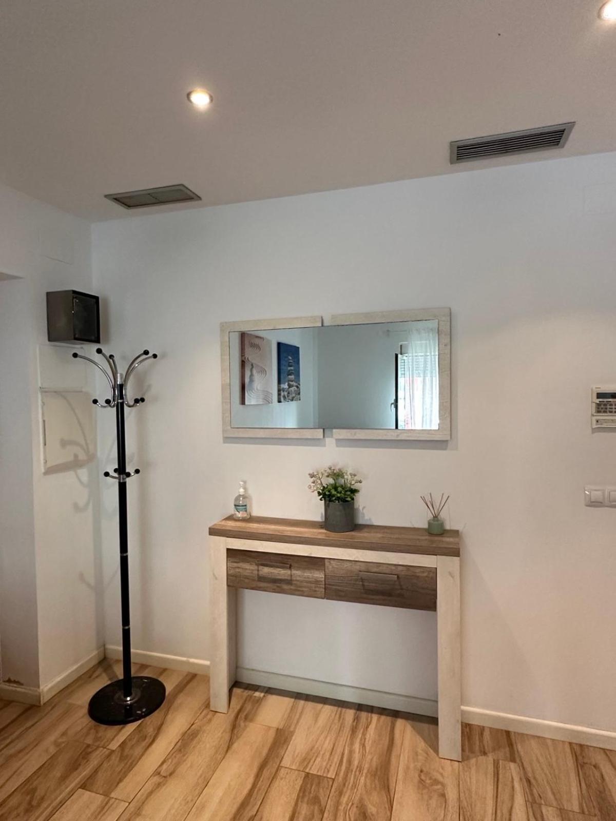 Carolinas Suit Apartment Alicante Exterior foto
